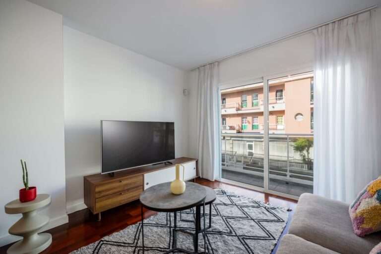 db6a6cfc-13c1-4e72-ac68-6455c082d619 2